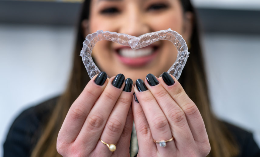 Invisalign® vs Spark: An Unbiased Clear Aligner Comparison for Patients